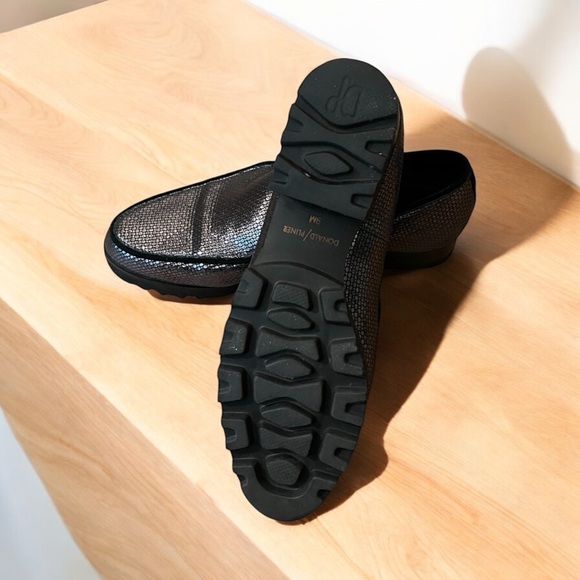 Donald Pliner women’s size 9 lug sole loafers -
Black and gunmetal gray. - Picture 4 of 4